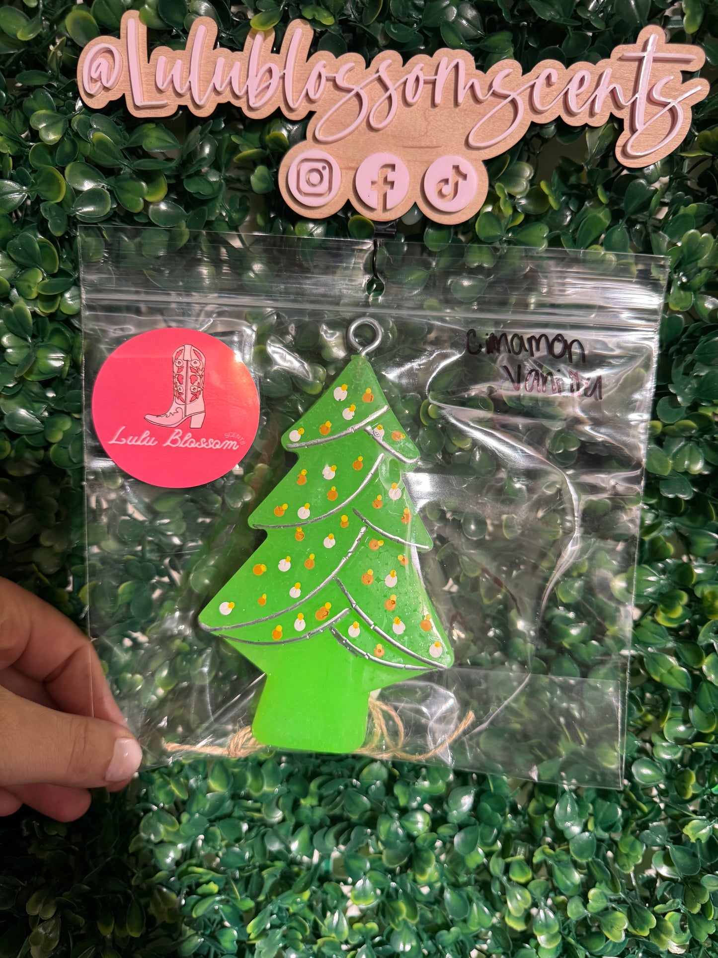 Christmas Tree Freshie - Cinnamon Vanilla