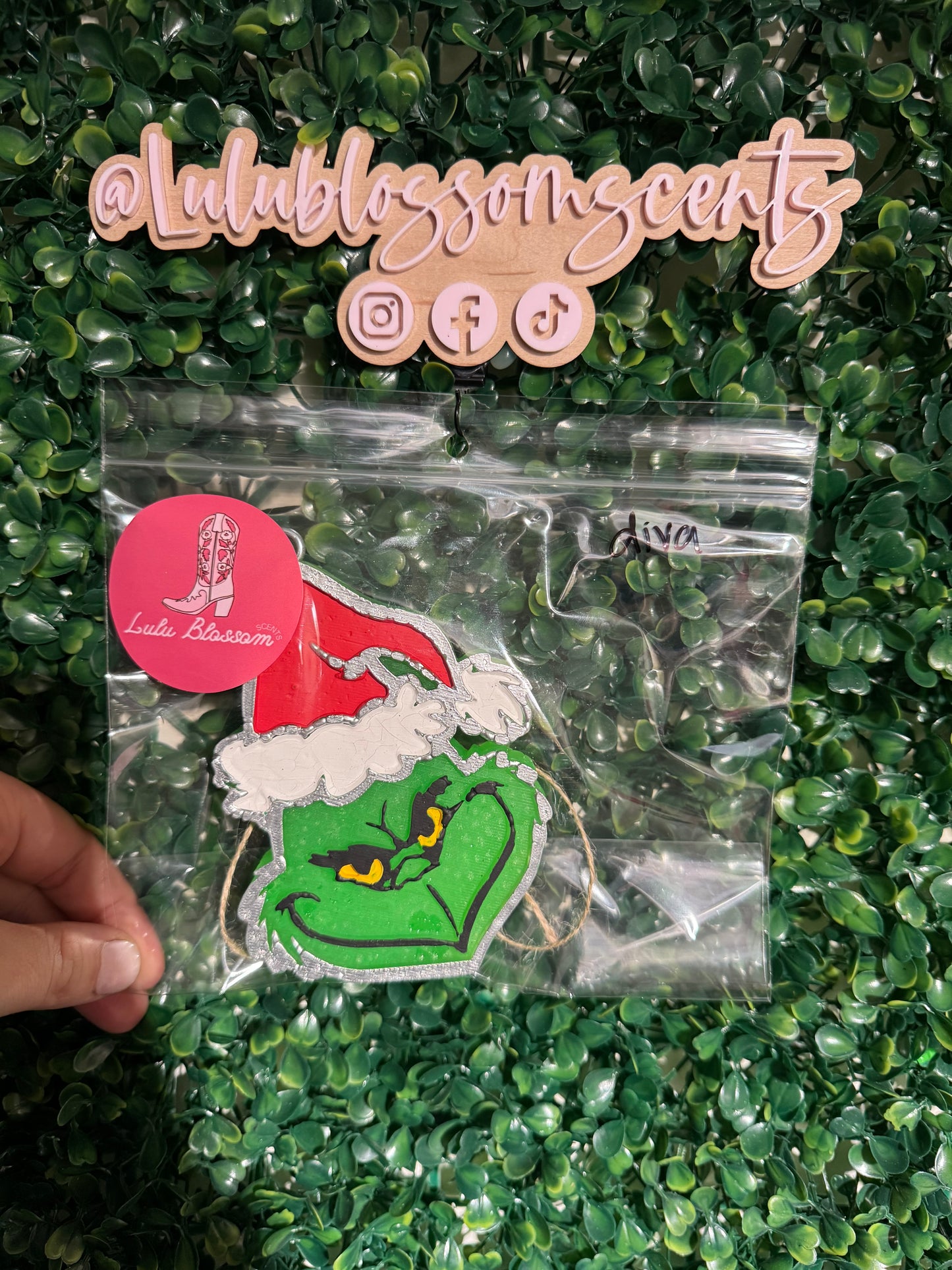 Grinch Freshie - Diva