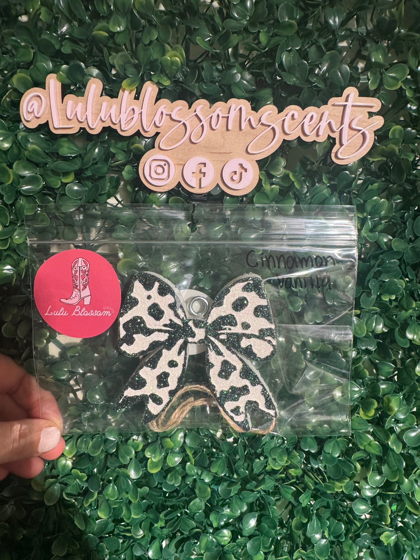 Cow Print Bow - Cinnamon Vanilla